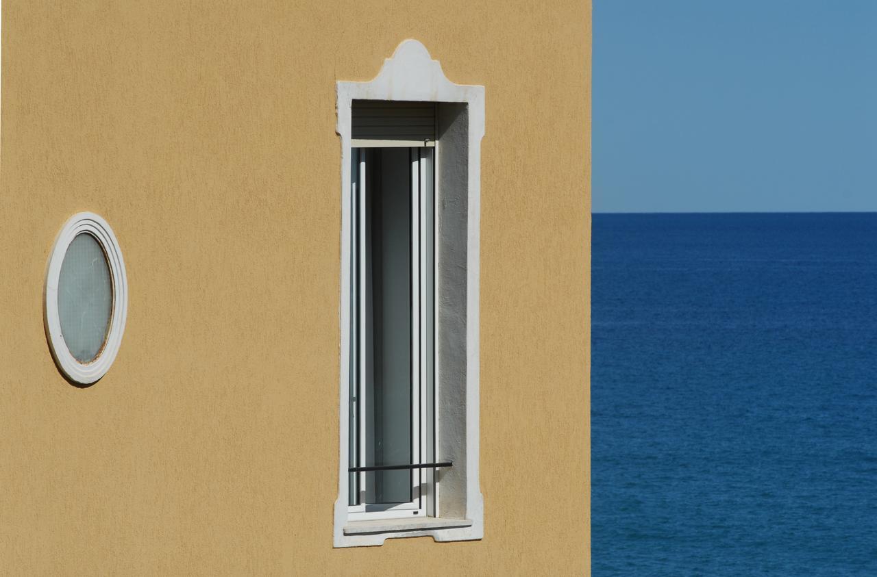Holiday'S Beach Aparthotel Ventimiglia Eksteriør bilde
