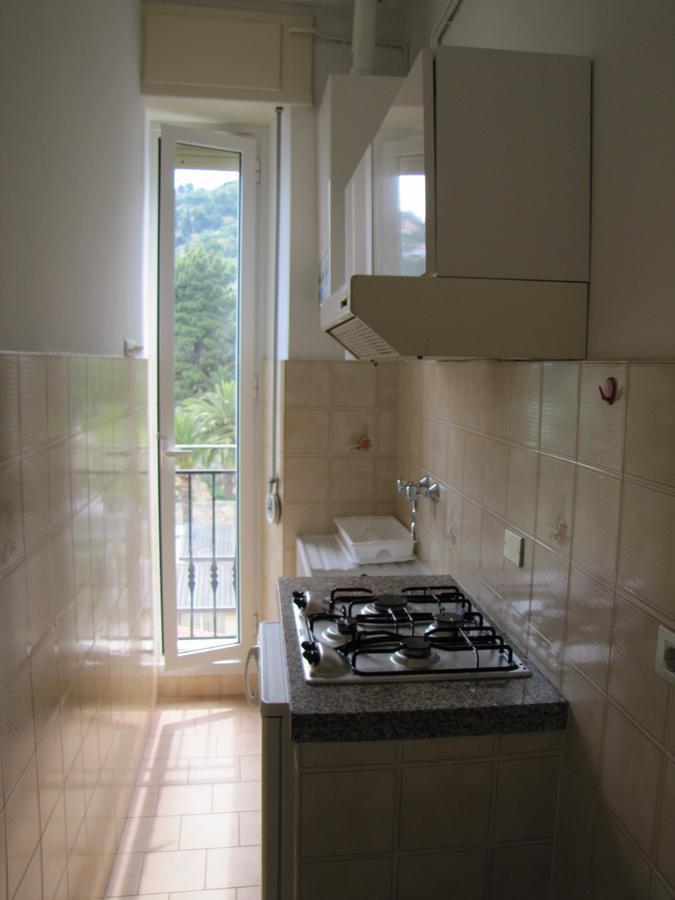 Holiday'S Beach Aparthotel Ventimiglia Eksteriør bilde